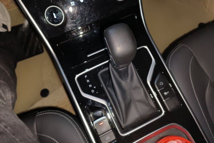 Used Chery Arrizo 5 2023 1.5L CVT Youth Edition Gear Lever