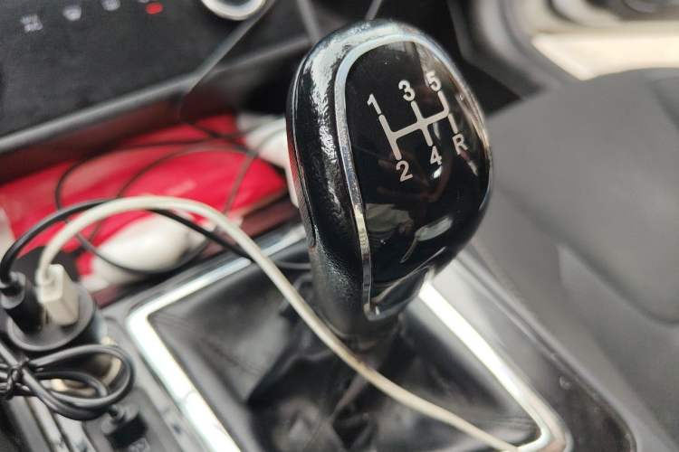 Used Chery Arrizo 5  Gear Lever