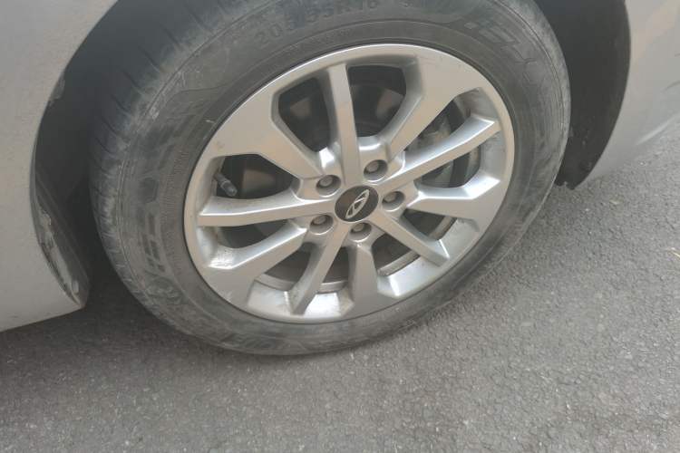 Used Chery Arrizo 5 2023 1.6L CNG Luxury Model Right Front Wheel Hub