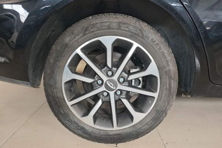 Used Chery Arrizo 5 2024 1.5L Manual Fashion Edition Right Rear Wheel Hub
