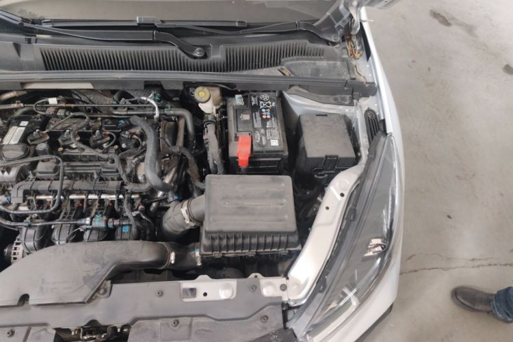 Used Chery Arrizo 5 2024 Edition People's Benefit Version 1.5L Manual Fashion Model Engine Bay Left