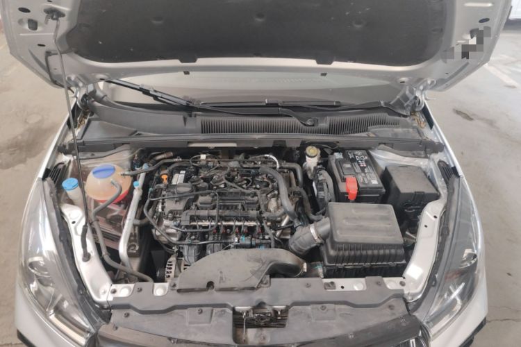 Used Chery Arrizo 5 2024 Edition People's Benefit Version 1.5L Manual Fashion Model Engine Bay