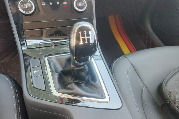 Used Chery Arrizo 5 2024 1.5L Manual Fashion Edition Gear Lever