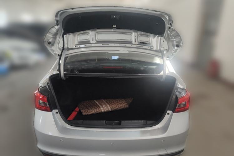 Used Chery Arrizo 5 2024 Edition People's Benefit Version 1.5L Manual Fashion Model Trunk