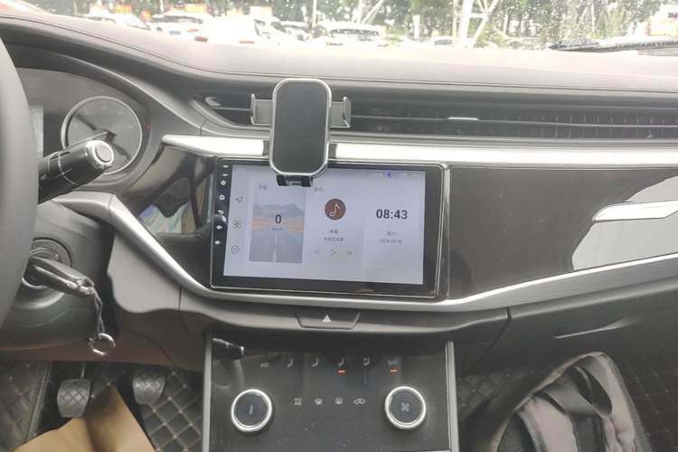 Used Chery Arrizo 5 2024 Edition People's Benefit Version 1.5L Manual Fashion Model Audio And AC Panel