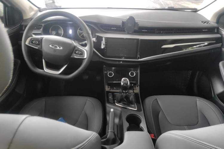 Used Chery Arrizo 5 2024 1.5L Manual Fashion Edition Center Console