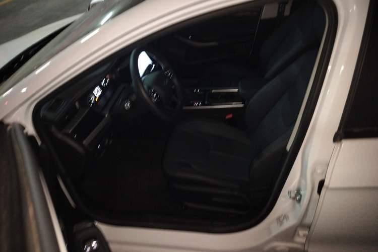 Used Chery Arrizo 5 2024 1.5L CVT Style Version Driver Seat