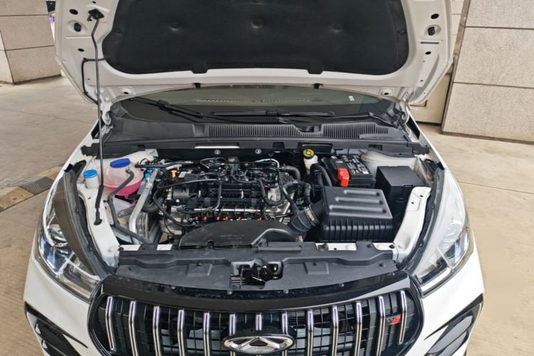 Used Chery Arrizo 5 2024 Edition People's Benefit Version 1.5L CVT Fashion Model Engine Bay