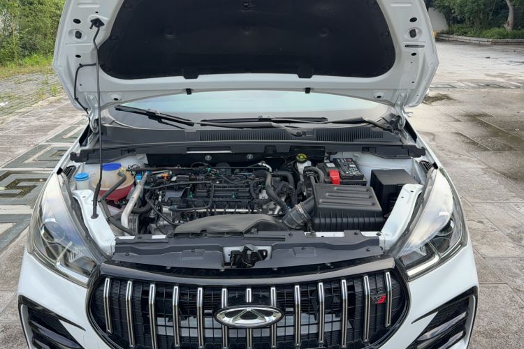 Used Chery Arrizo 5 2024 Edition People's Benefit Version 1.5L CVT Fashion Model Engine Bay