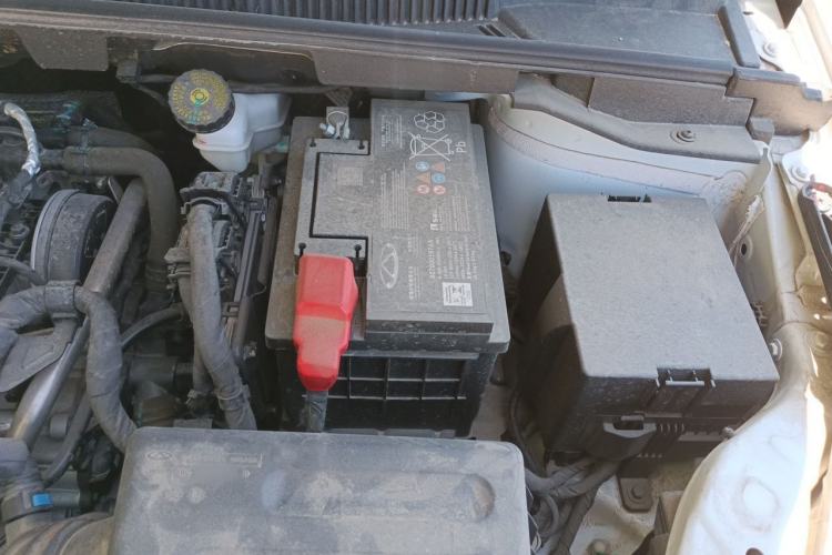 Used Chery Arrizo 5 2024 Edition People's Benefit Version 1.5L CVT Fashion Model Engine Bay Left
