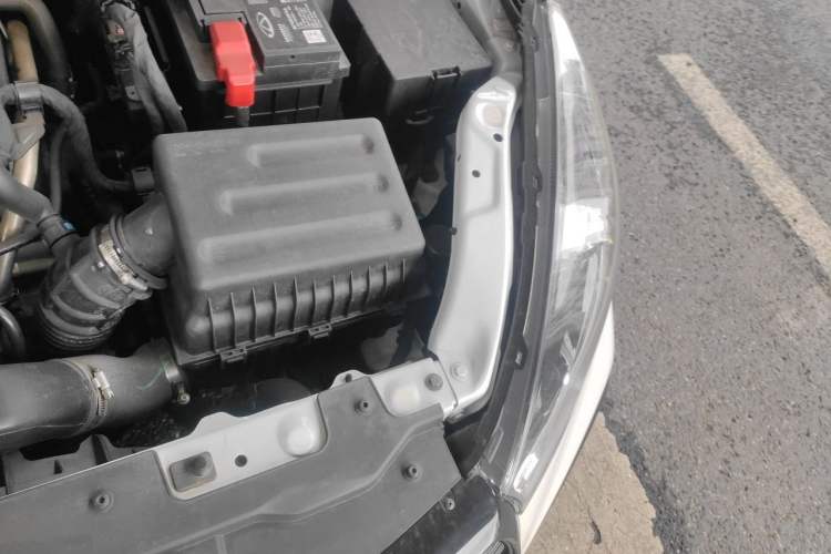 Used Chery Arrizo 5 2024 1.5L Manual Fashion Edition Engine Bay Left