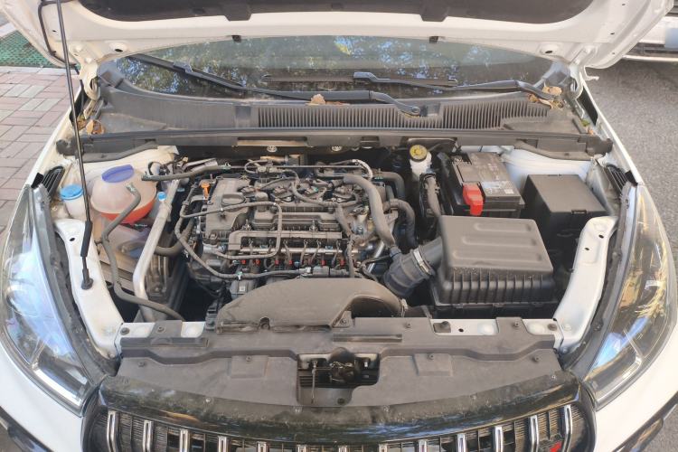 Used Chery Arrizo 5 2024 Edition People's Benefit Version 1.5L CVT Fashion Model Engine Bay