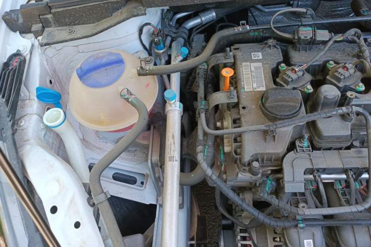 Used Chery Arrizo 5 2024 Edition People's Benefit Version 1.5L CVT Fashion Model Engine Bay Right