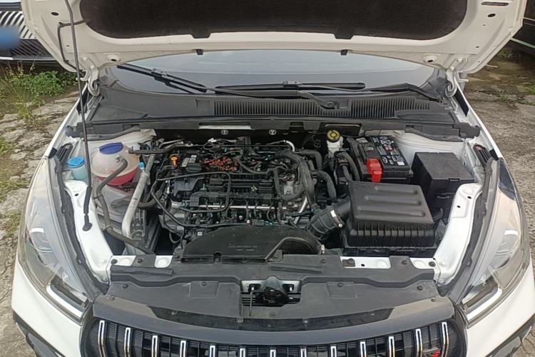 Used Chery Arrizo 5 2024 Edition People's Benefit Version 1.5L CVT Fashion Model Engine Bay
