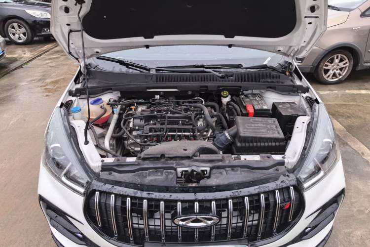 Used Chery Arrizo 5 2024 Edition People's Benefit Version 1.5L CVT Fashion Model Engine Bay