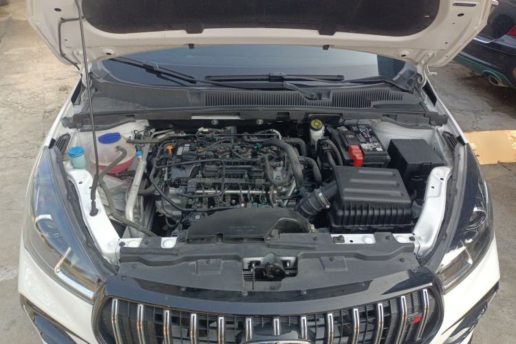 Used Chery Arrizo 5 2024 Edition People's Benefit Version 1.5L CVT Fashion Model Engine Bay
