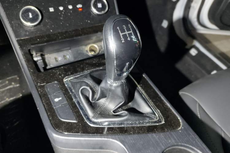 Used Chery Arrizo 5 2024 1.5L Manual Fashion Edition Gear Lever