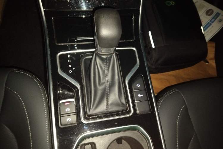 Used Chery Arrizo 5 2024 1.5L CVT Style Version Gear Lever