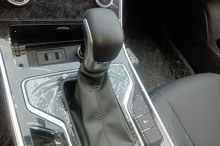 Used Chery Arrizo 5 2024 Edition People's Benefit Version 1.5L CVT Fashion Model Gear Lever