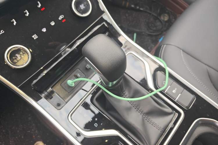 Used Chery Arrizo 5 2024 Edition People's Benefit Version 1.5L CVT Fashion Model Gear Lever