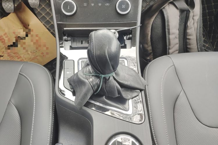 Used Chery Arrizo 5 2024 Edition People's Benefit Version 1.5L Manual Fashion Model Gear Lever
