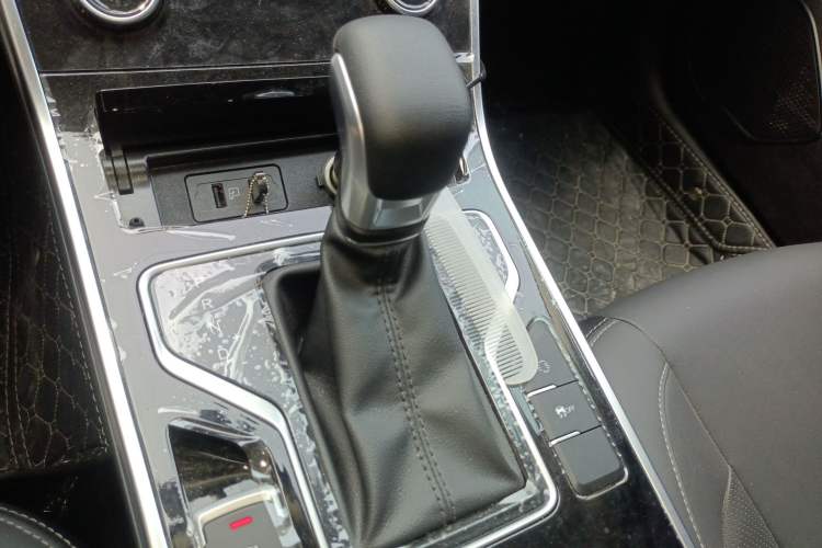 Used Chery Arrizo 5 2024 Edition People's Benefit Version 1.5L CVT Fashion Model Gear Lever