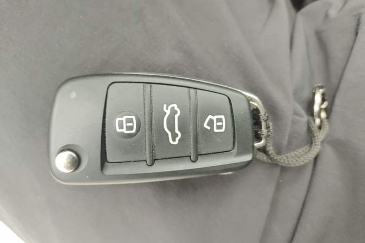 Used Chery Arrizo 5 2024 Edition People's Benefit Version 1.5L Manual Fashion Model Interior 1