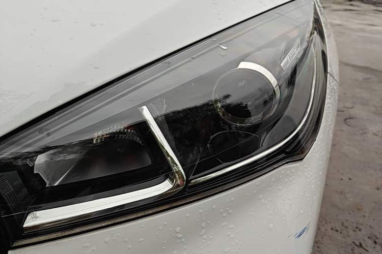 Used Chery Arrizo 5 2024 Edition People's Benefit Version 1.5L CVT Fashion Model Left Front Headlight