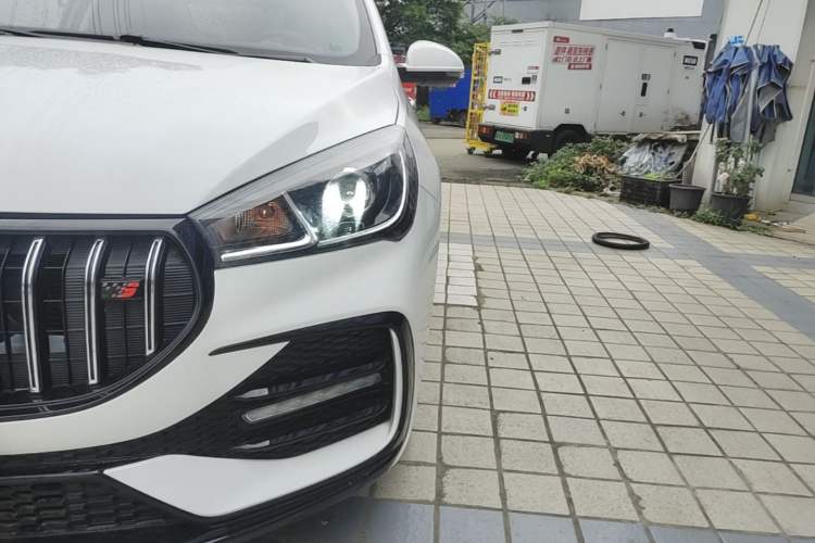 Used Chery Arrizo 5 2024 Edition People's Benefit Version 1.5L Manual Fashion Model Left Front Headlight