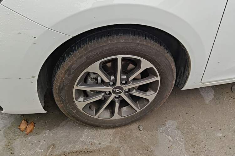 Used Chery Arrizo 5 2024 Edition People's Benefit Version 1.5L CVT Fashion Model Left Front Wheel Hub