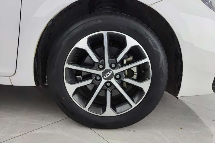 Used Chery Arrizo 5 2024 1.5L CVT Style Version Left Front Wheel Hub