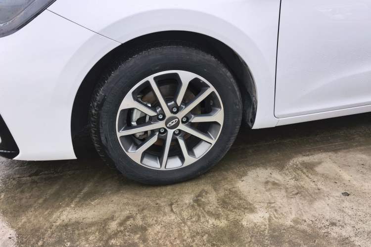 Used Chery Arrizo 5 2024 Edition People's Benefit Version 1.5L CVT Fashion Model Left Front Wheel Hub