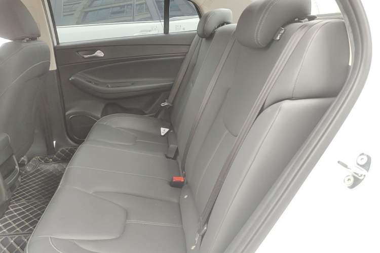 Used Chery Arrizo 5 2024 Edition People's Benefit Version 1.5L Manual Fashion Model Left Rear Seat