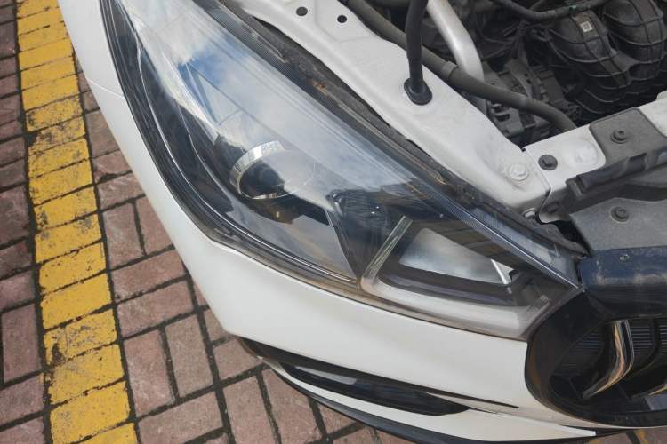 Used Chery Arrizo 5 2024 Edition People's Benefit Version 1.5L CVT Fashion Model Right Front Headlight