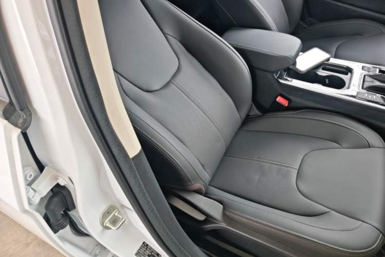 Used Chery Arrizo 5 2024 Edition People's Benefit Version 1.5L CVT Fashion Model Right Front Seat