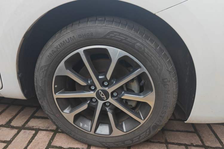 Used Chery Arrizo 5 2024 Edition People's Benefit Version 1.5L CVT Fashion Model Right Front Wheel Hub