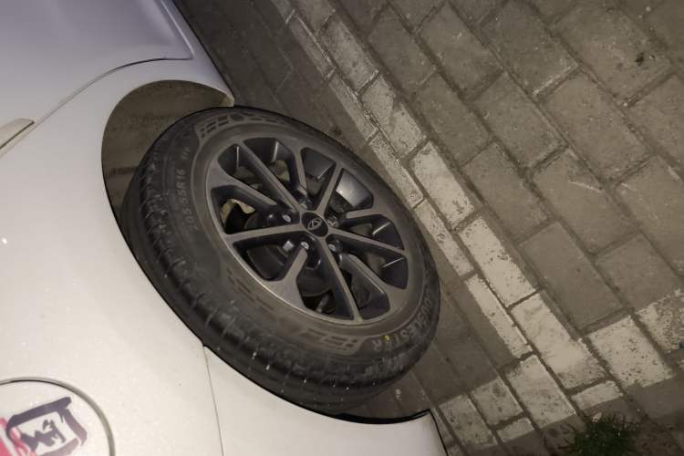 Used Chery Arrizo 5 2024 1.5L Manual Fashion Edition Right Rear Wheel Hub