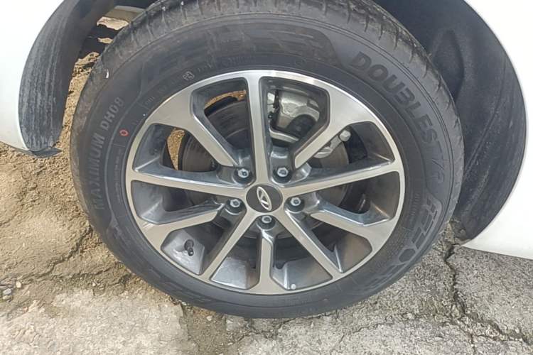 Used Chery Arrizo 5 2024 Edition People's Benefit Version 1.5L CVT Fashion Model Right Rear Wheel Hub
