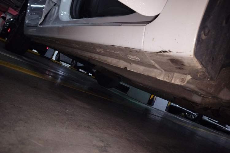 Used Chery Arrizo 5 2024 1.5L CVT Style Version Right Side Sill