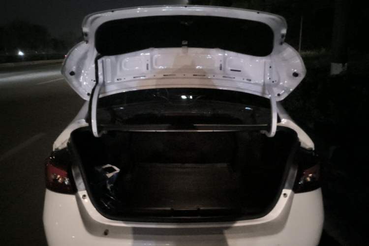 Used Chery Arrizo 5 2024 Edition People's Benefit Version 1.5L Manual Fashion Model Trunk