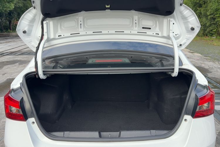 Used Chery Arrizo 5 2024 Edition People's Benefit Version 1.5L CVT Fashion Model Trunk