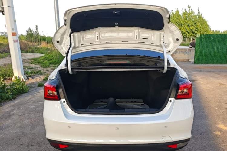 Used Chery Arrizo 5 2024 Edition People's Benefit Version 1.5L CVT Fashion Model Trunk