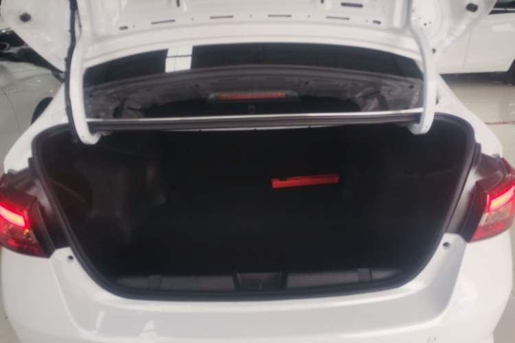 Used Chery Arrizo 5 2024 Edition People's Benefit Version 1.5L CVT Fashion Model Trunk
