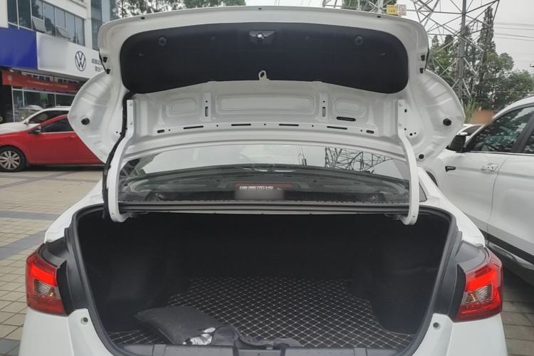 Used Chery Arrizo 5 2024 Edition People's Benefit Version 1.5L Manual Fashion Model Trunk