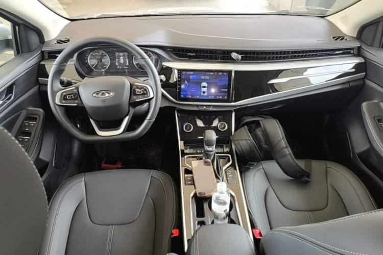 Used Chery Arrizo 5 2025 Excellence Version 1.5L CVT Fashionable Edition Center Console