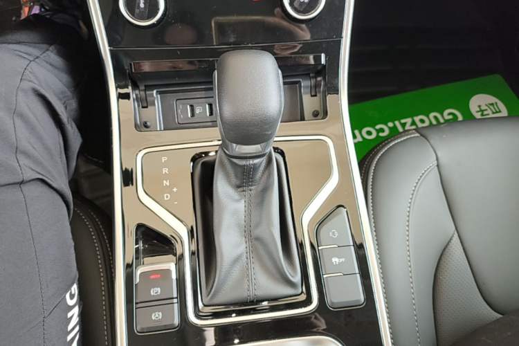 Used Chery Arrizo 5 2025 Excellence Version 1.5L CVT Fashionable Edition Gear Lever