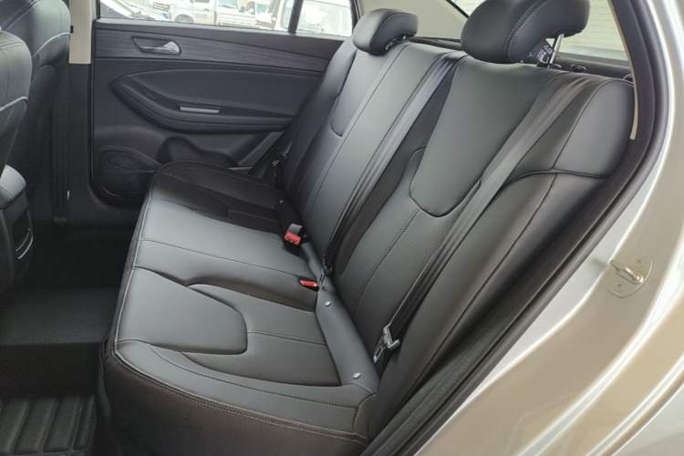 Used Chery Arrizo 5 2025 Excellence Version 1.5L CVT Fashionable Edition Left Rear Seat