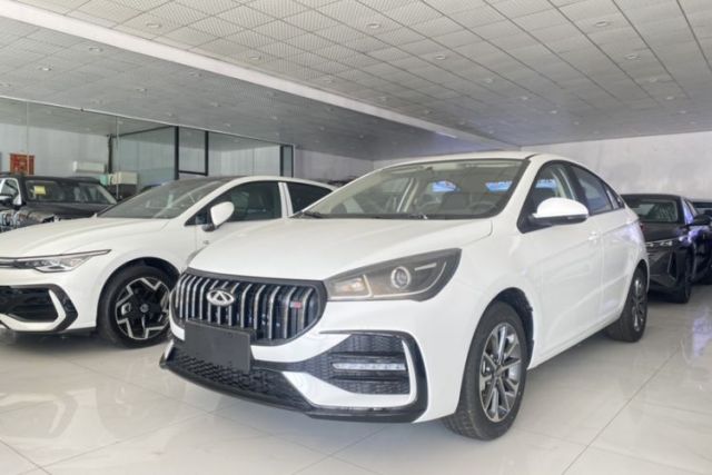 Used Chery Arrizo 5 2025 Excellence Version 1.5L Manual Fashion Edition