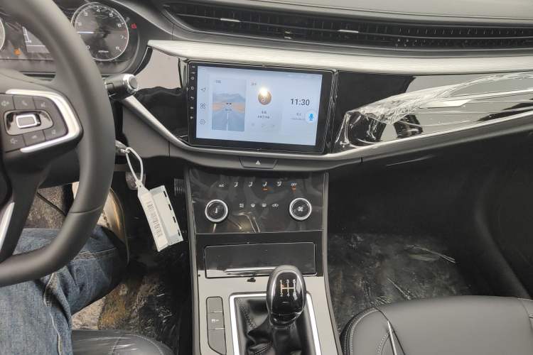 Used Chery Arrizo 5 2025 Excellence Version 1.5L Manual Fashion Edition Audio And AC Panel