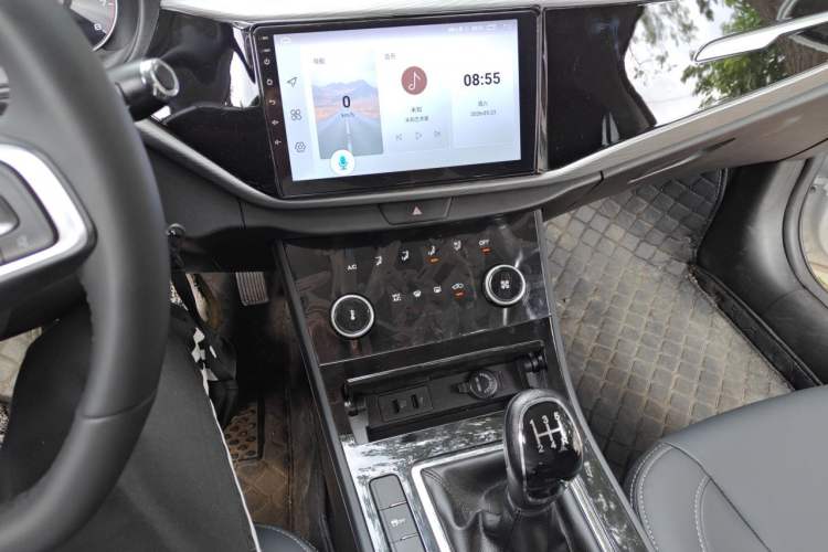 Used Chery Arrizo 5 2025 Excellence Version 1.5L Manual Fashion Edition Audio And AC Panel